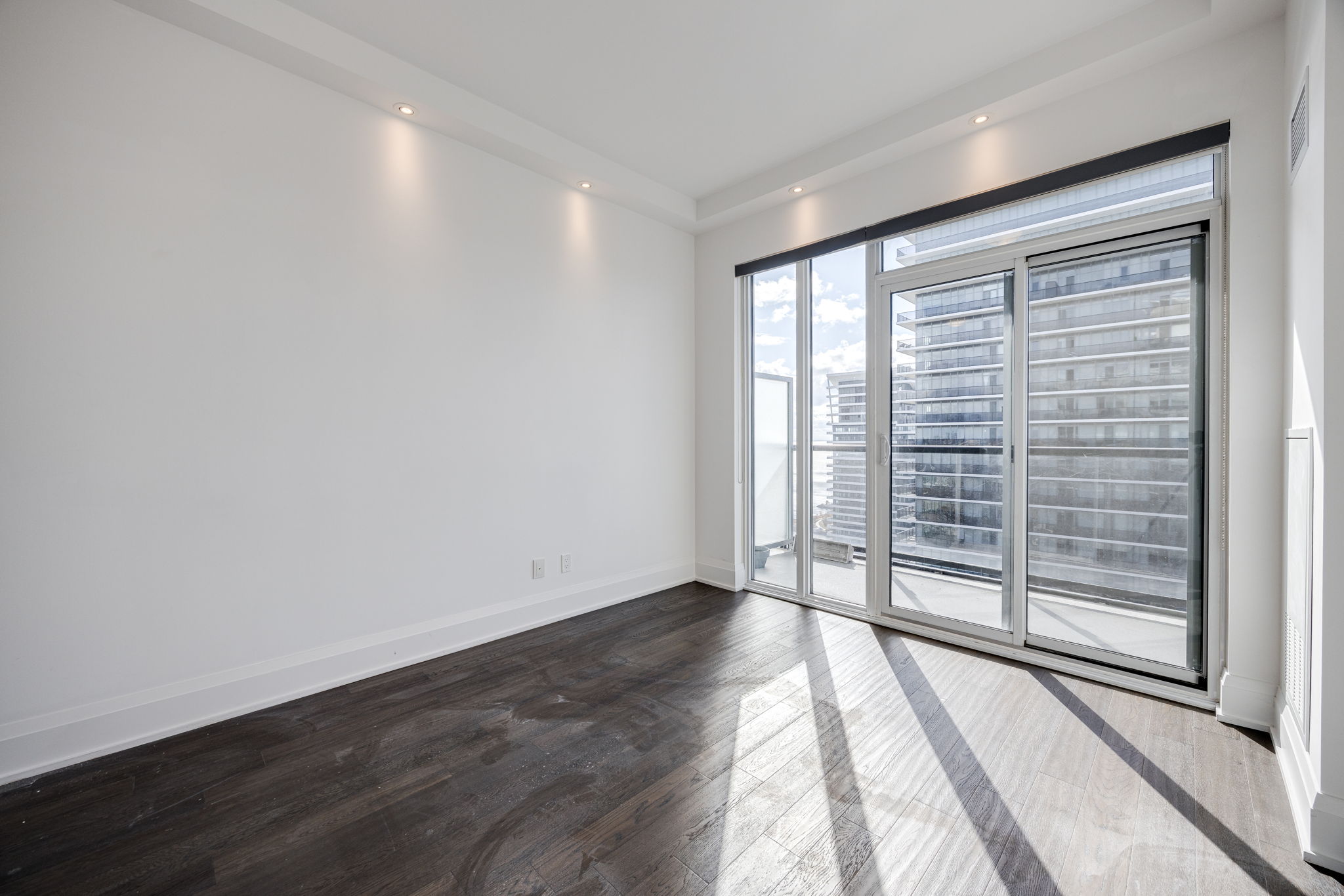 Toronto property showcase — delivered property photograph 19