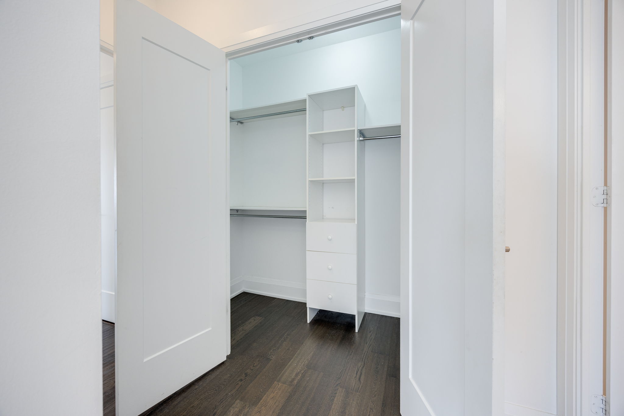 Toronto property showcase — delivered property photograph 24