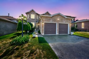 56 Bird Street, Barrie_103 day to dusk.jpeg