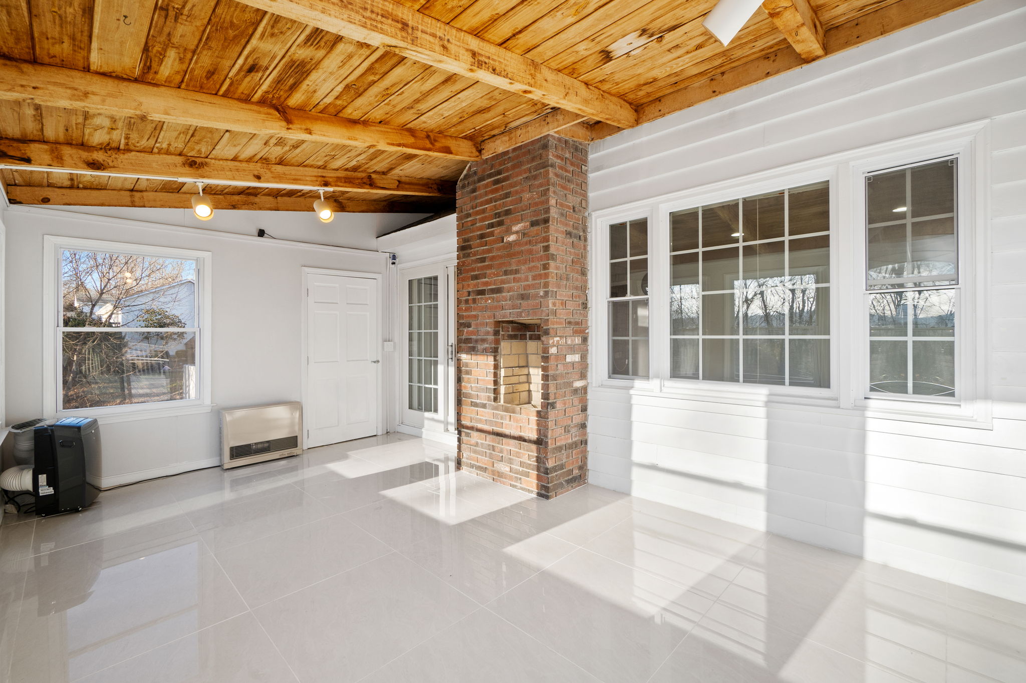 Heated sunroom