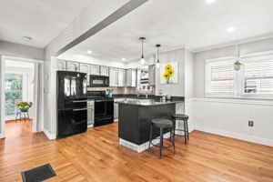  56 Fountain St, Medford, MA 02155, US Photo 7