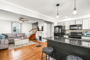 56 Fountain St, Medford, MA 02155, US Photo 8
