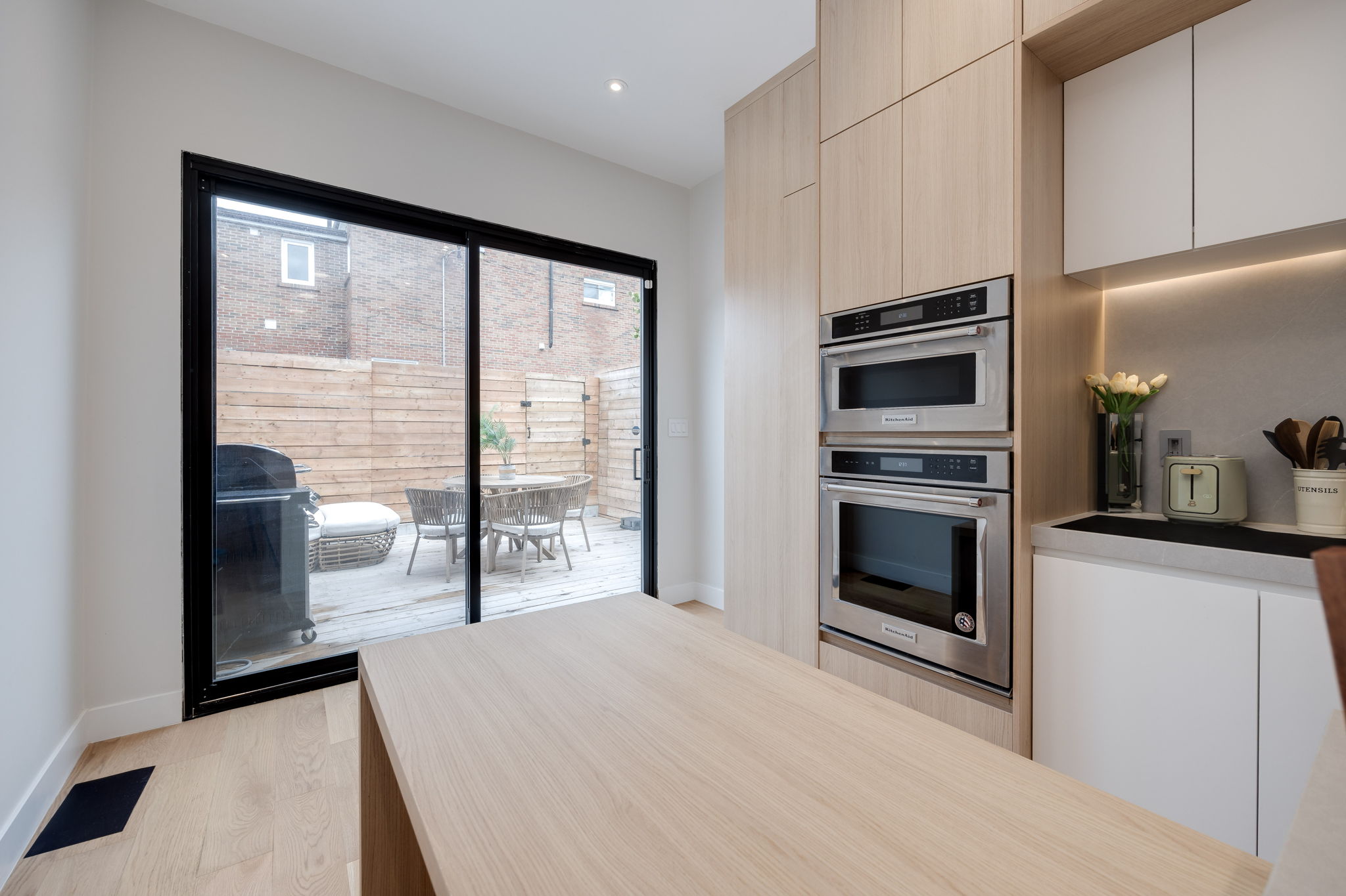 Toronto property showcase — delivered property photograph 14