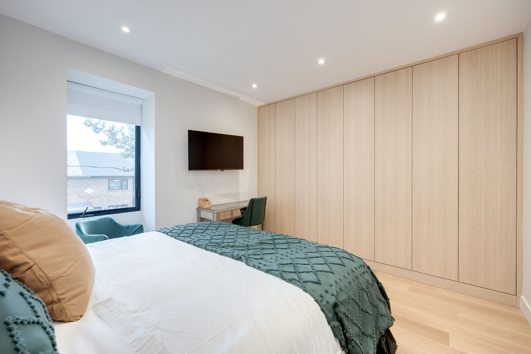 Toronto property showcase — delivered property photograph 24