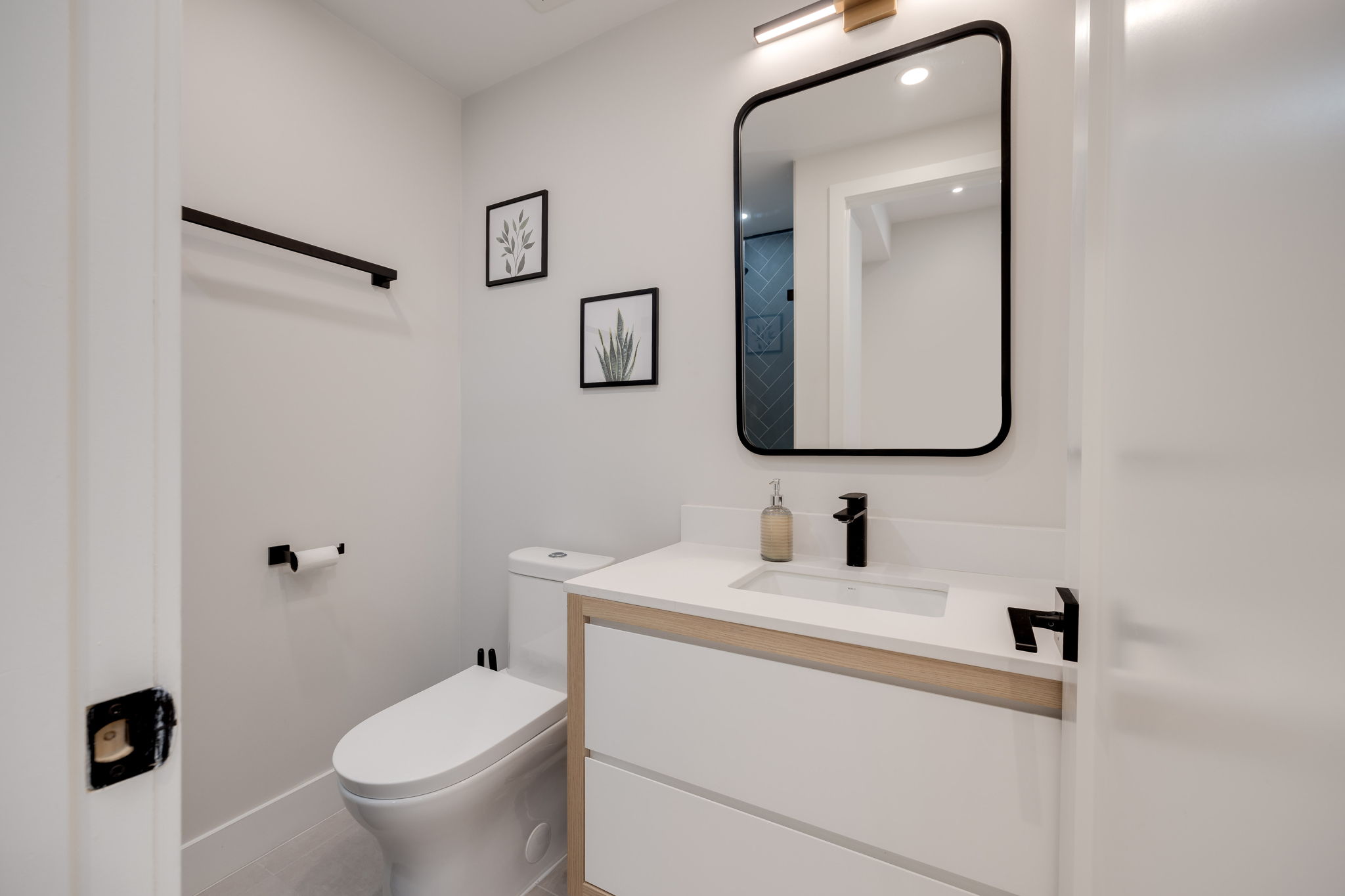 Toronto property showcase — delivered property photograph 19