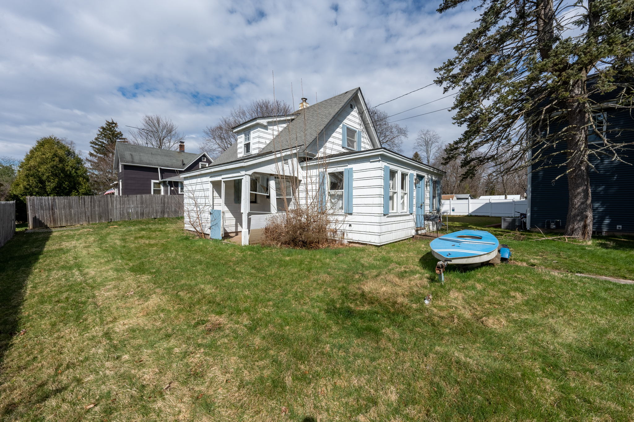 56 Kensington St, Manchester, CT 06040, USA Photo 2