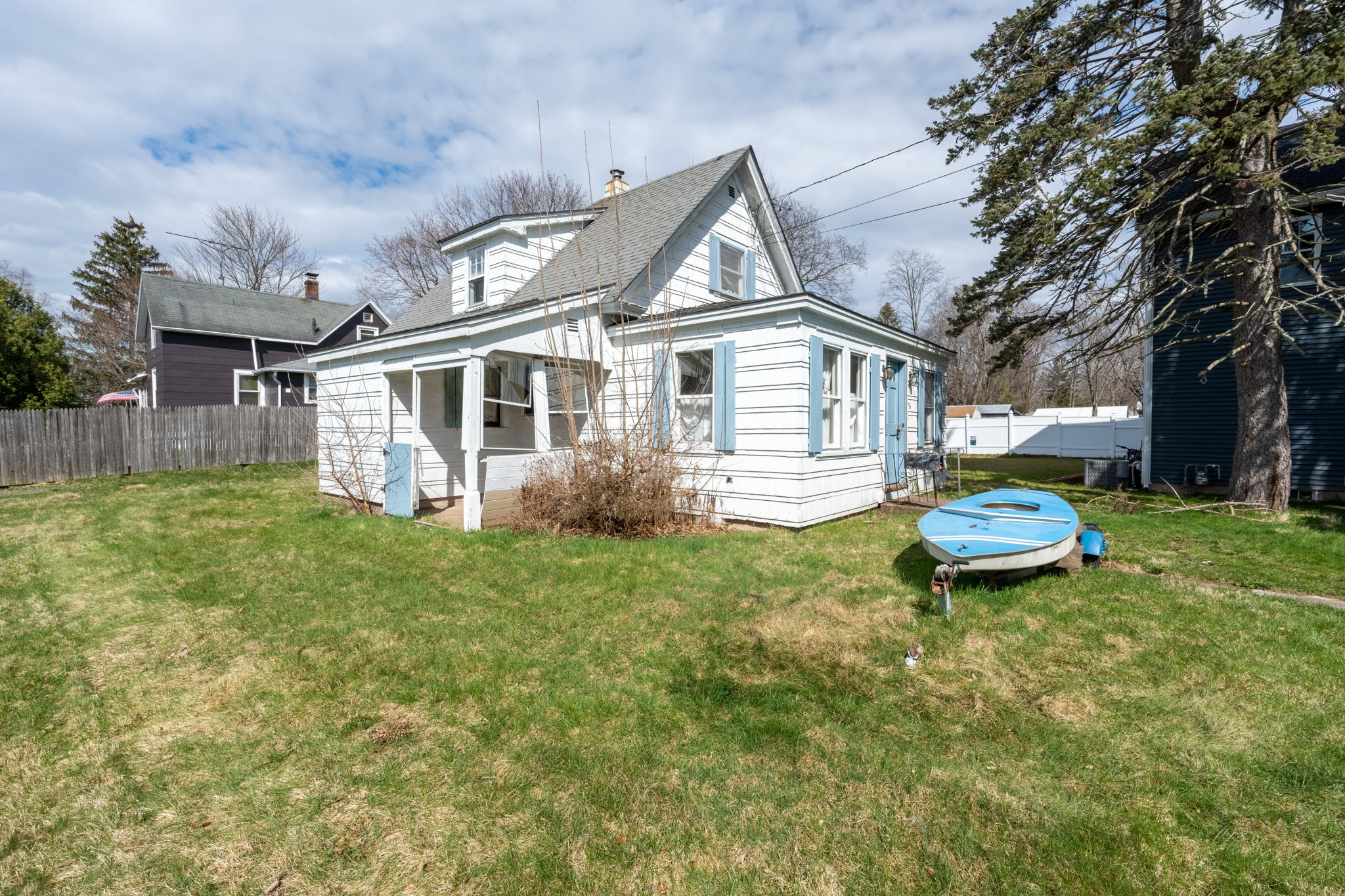 56 Kensington St, Manchester, CT 06040, USA Photo 3
