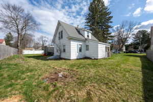 56 Kensington St, Manchester, CT 06040, USA Photo 4