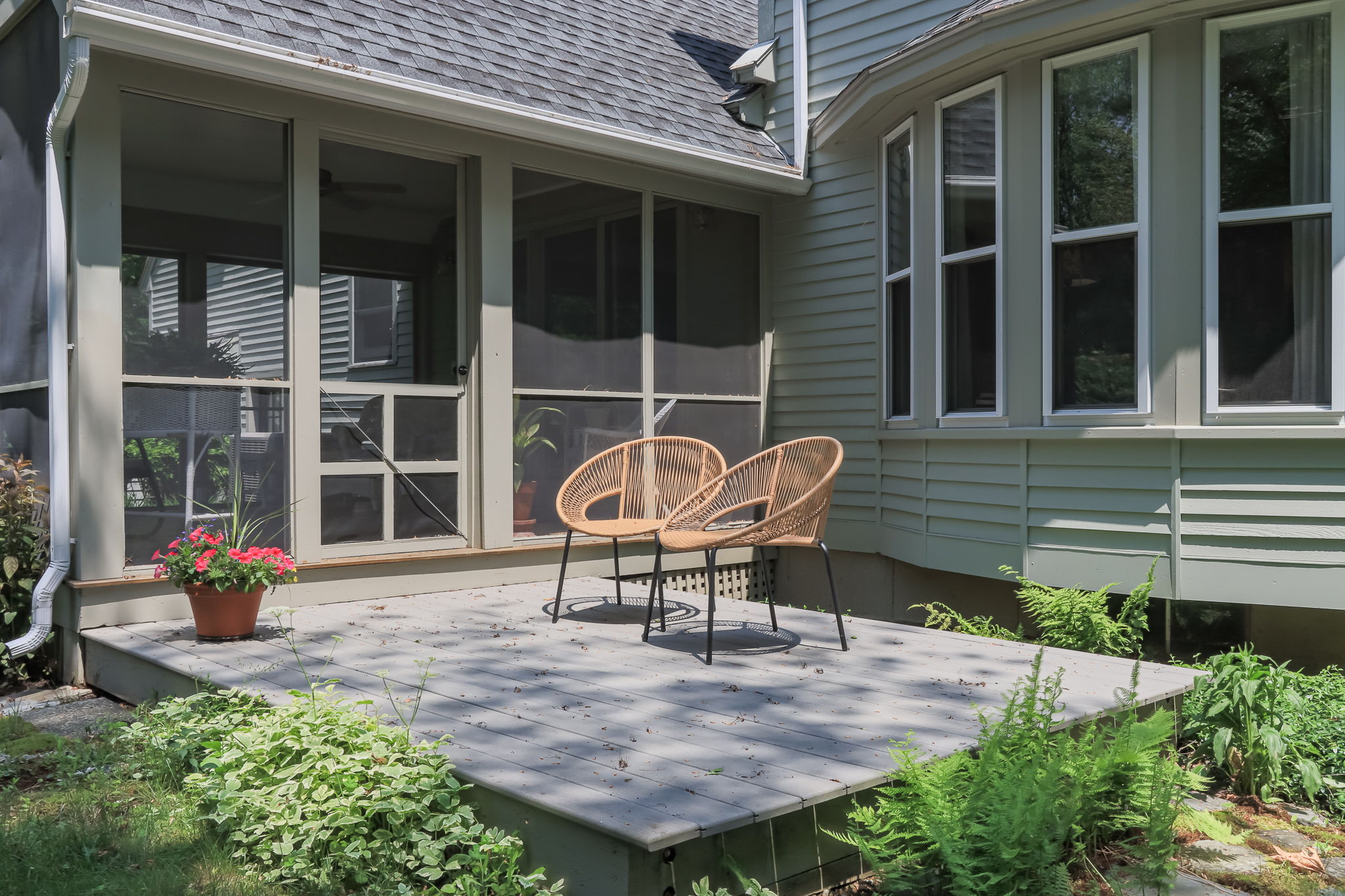 ExteriorRearDeck-1