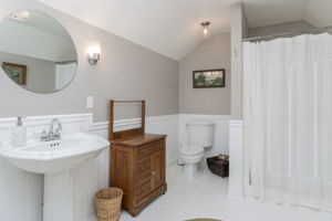 BedroomPrimaryBath-1