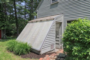 ExteriorRearGardenShed-2