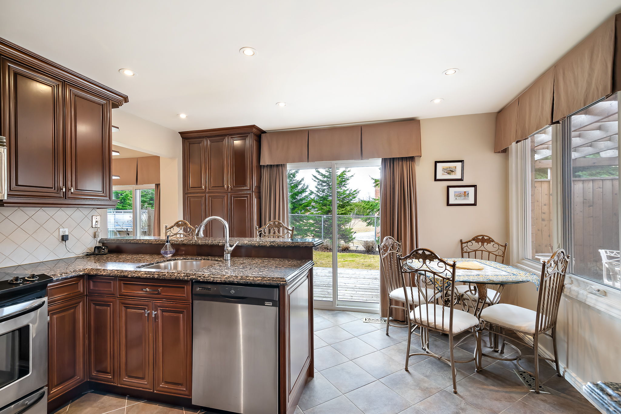  56 Meadow Dr, Orangeville, ON L9W 4C6, US Photo 17