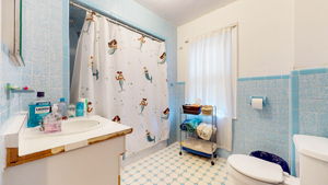  Photo 49