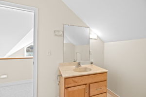 Third-Floor Full Bath