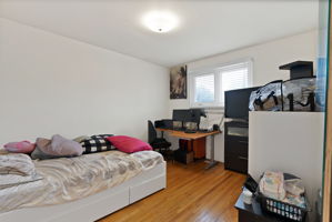  Photo 44