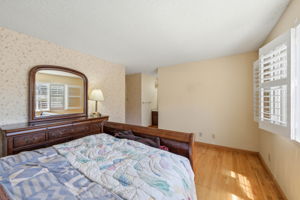 031_F8_56 Waverly Ct