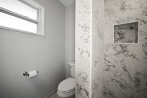 Updated Bathroom 1 - 495A0819