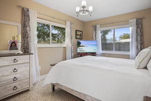 Bedroom 1 - 495A6140 (1)