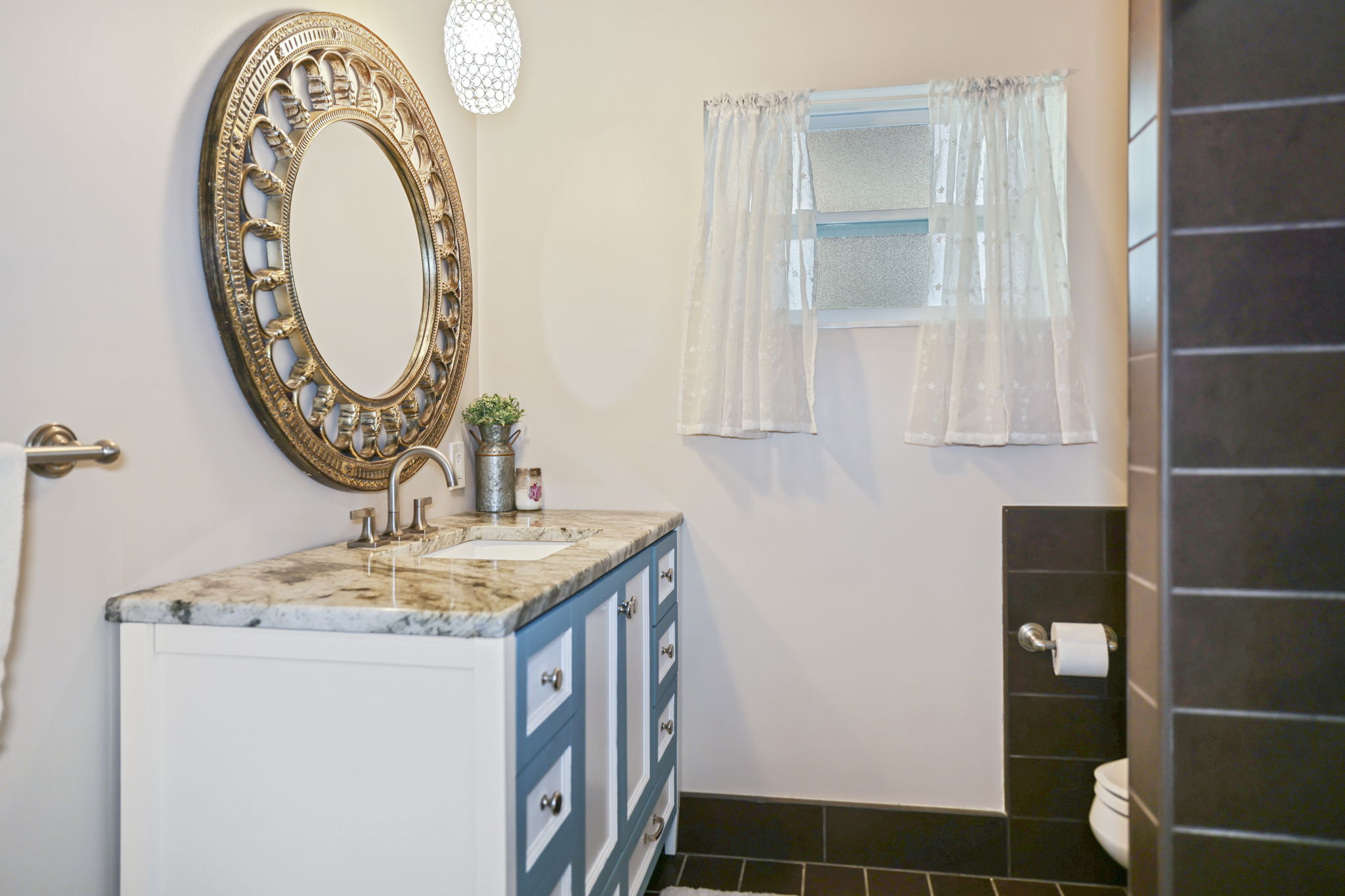 Bathroom 1 - 495A6163 (1)