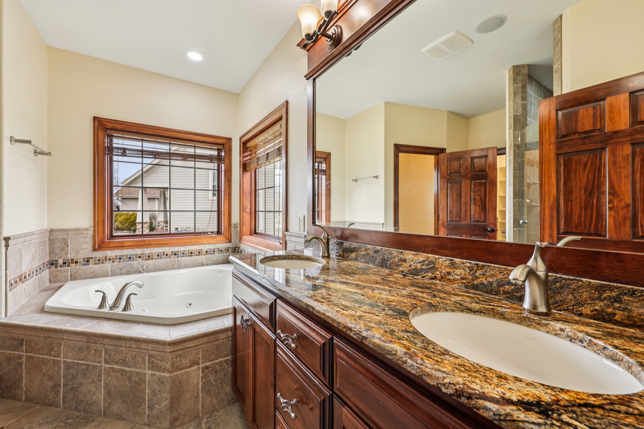 Birchwood Dr-S2603-025.jpg