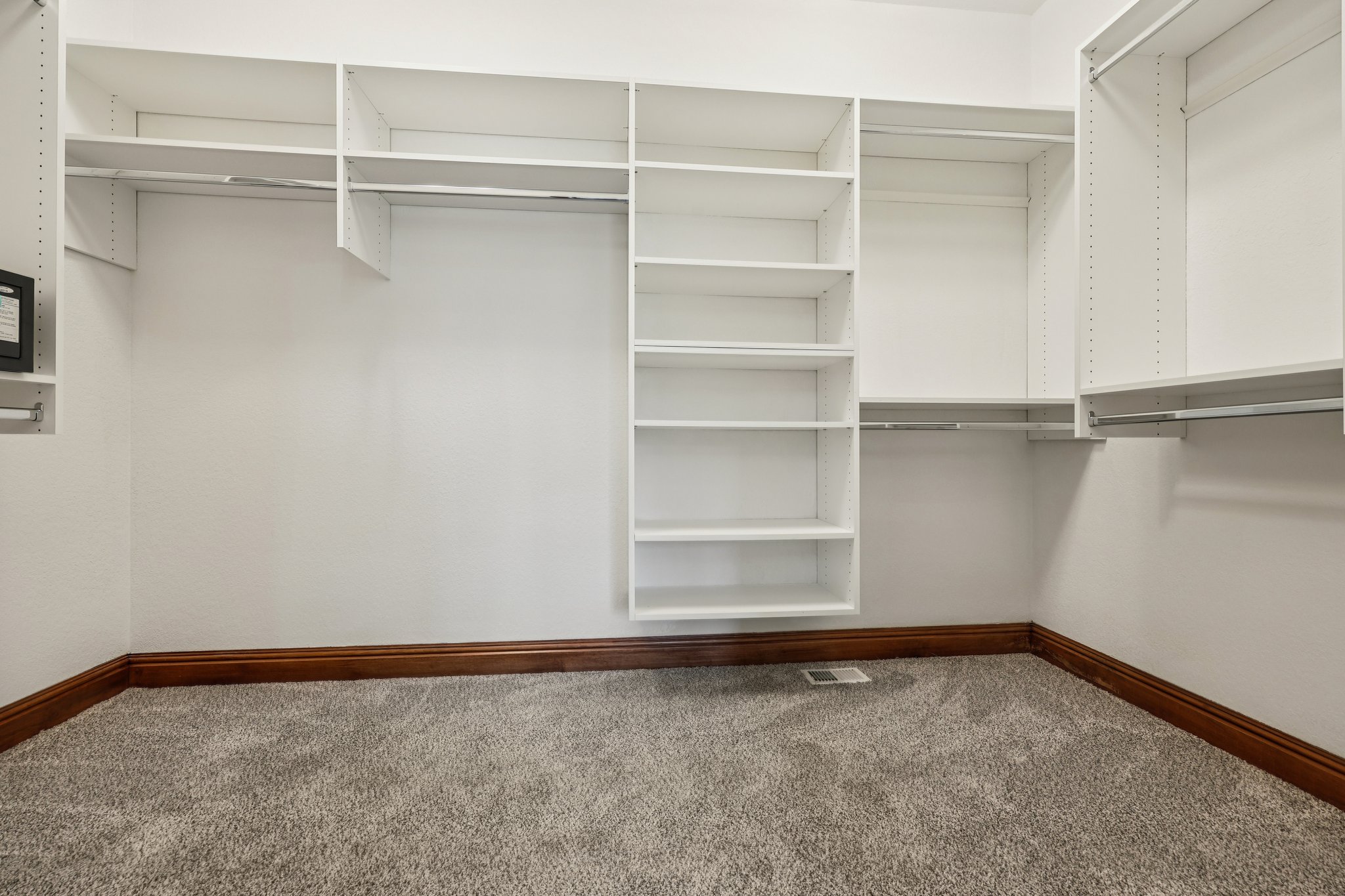 Birchwood Dr-S2603-030.jpg