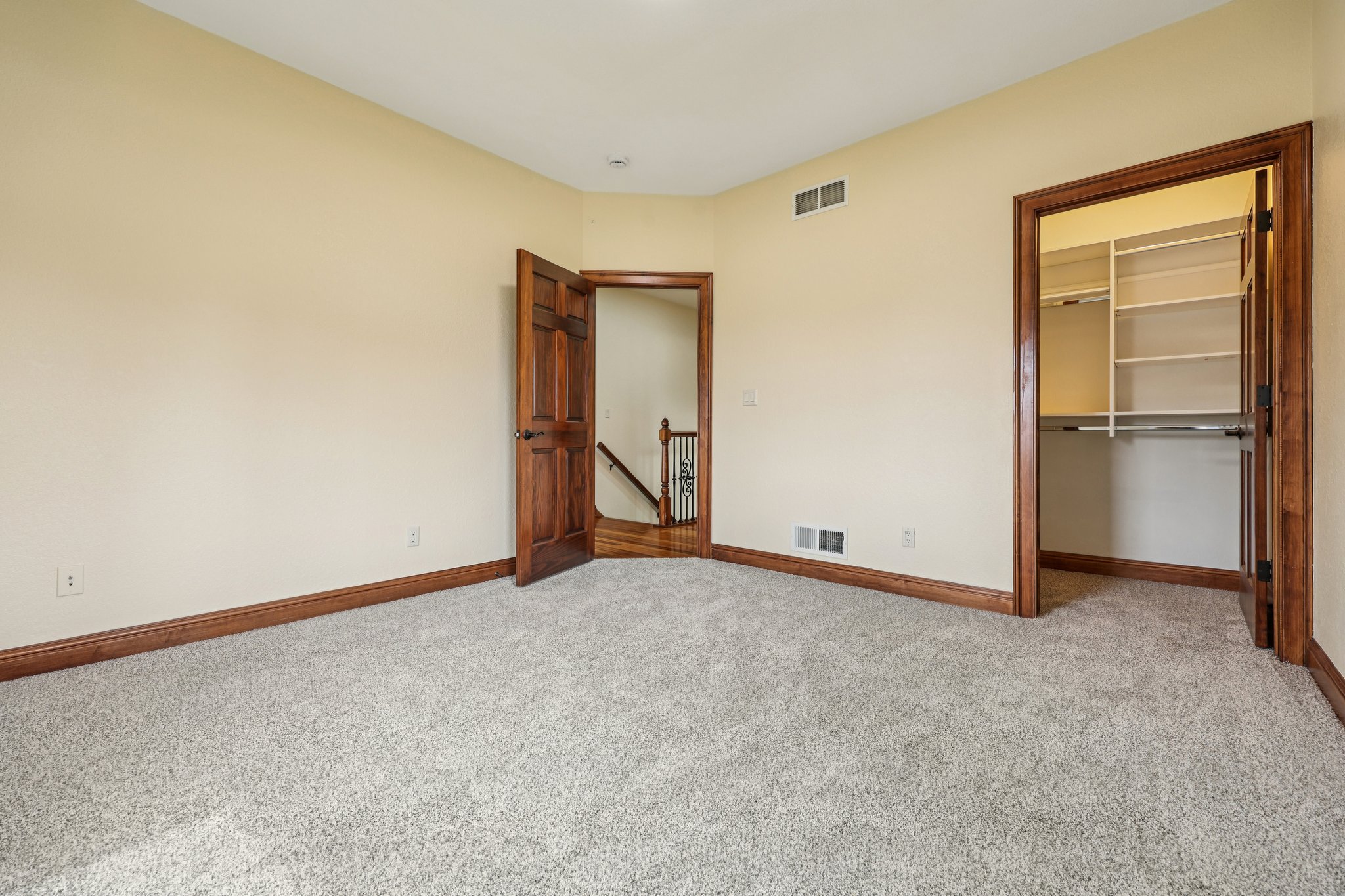 Birchwood Dr-S2603-040.jpg