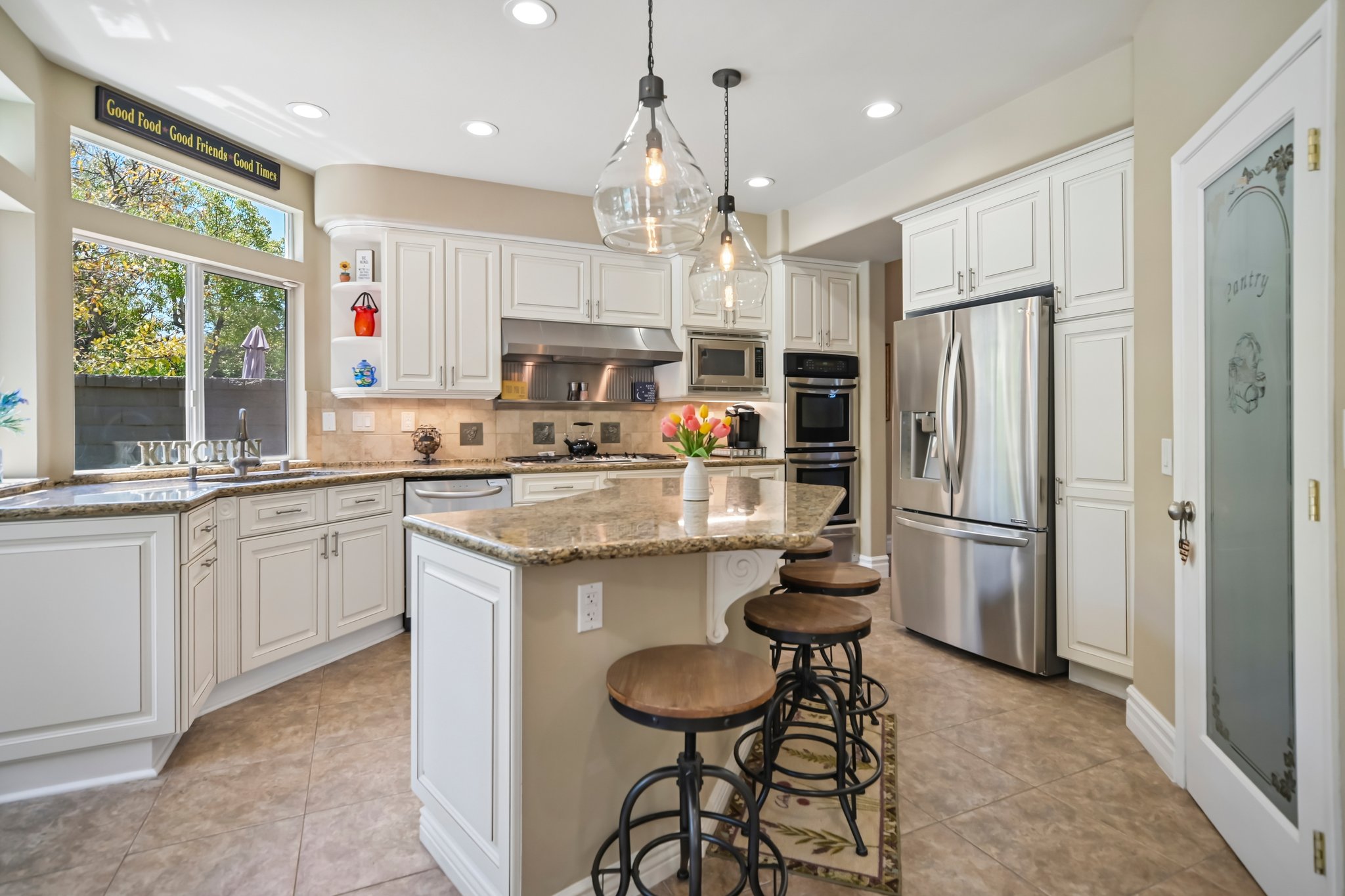 Breckenridge Pl-S2207-020.jpg