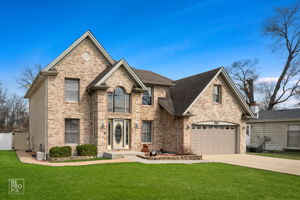 560 E Armitage Ave, Addison, IL 60101_001