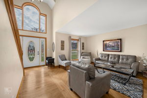 560 E Armitage Ave, Addison, IL 60101_002