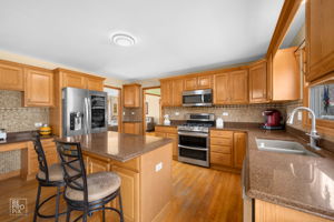 560 E Armitage Ave, Addison, IL 60101_006