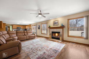 560 E Armitage Ave, Addison, IL 60101_009