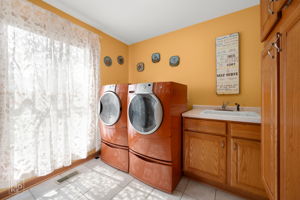 560 E Armitage Ave, Addison, IL 60101_025