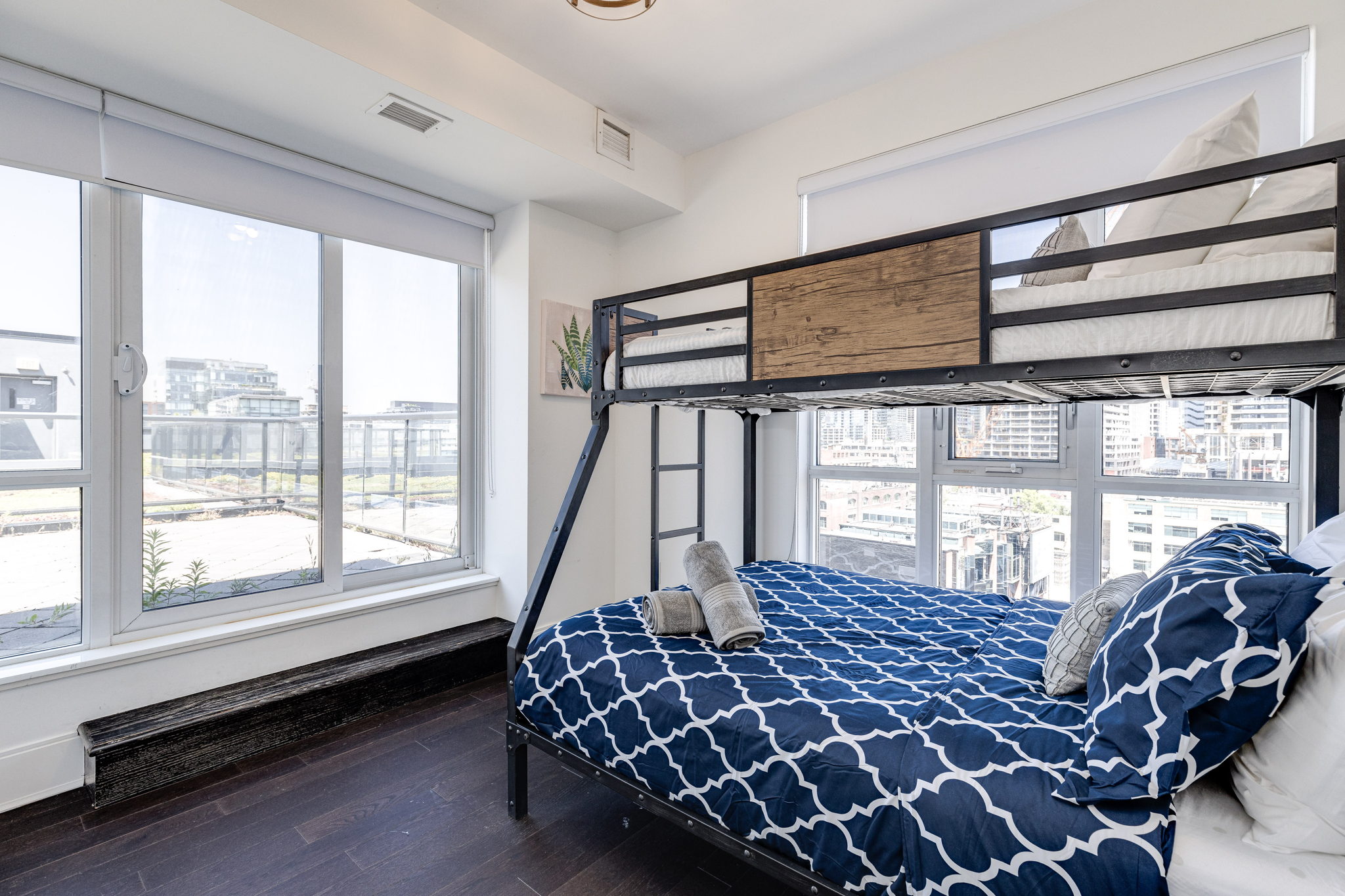 Toronto property showcase — delivered property photograph 8