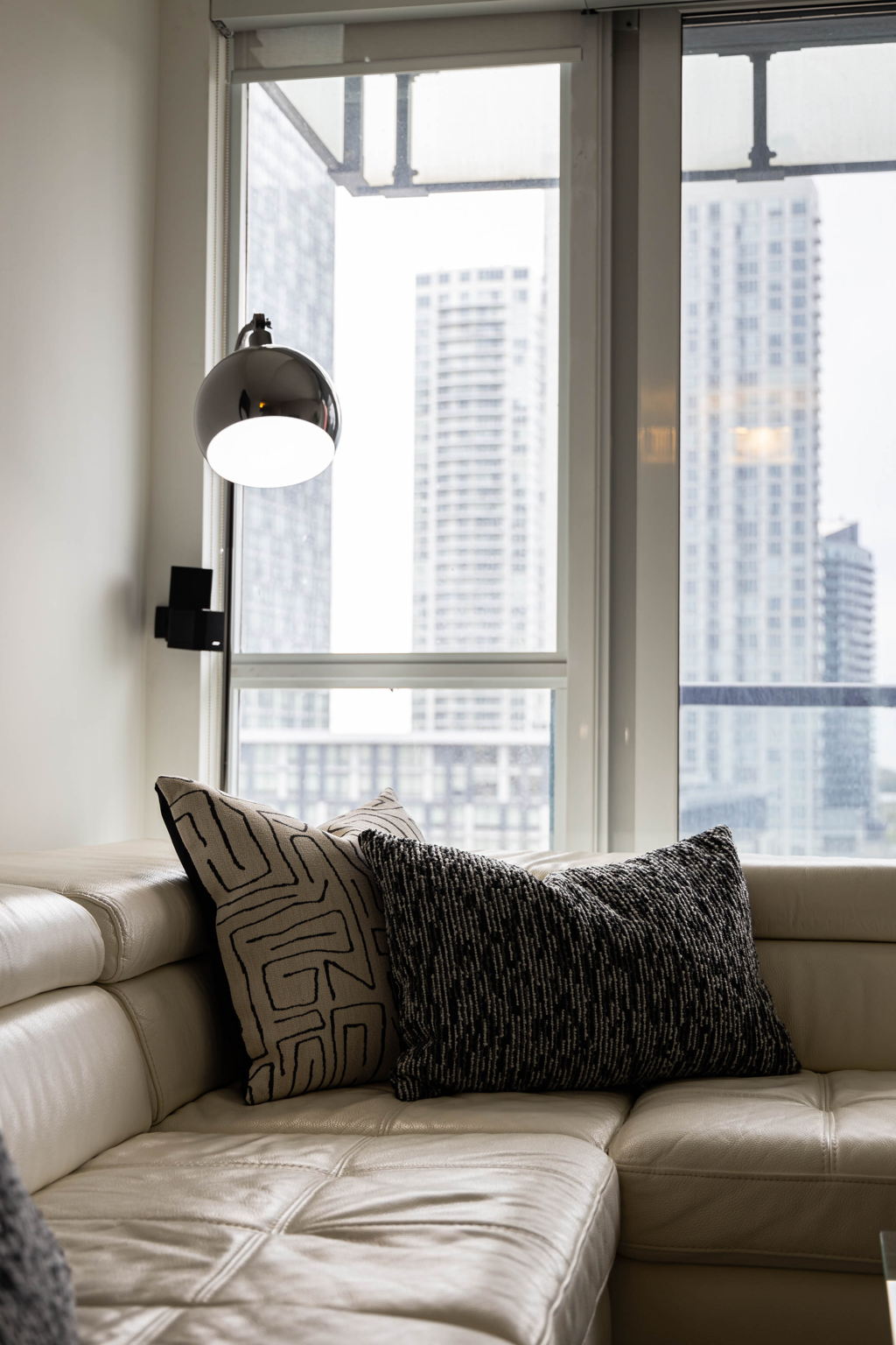 Toronto property showcase — delivered property photograph 38