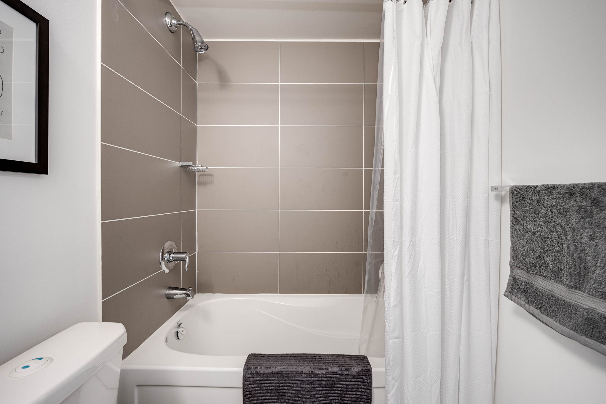 Toronto property showcase — delivered property photograph 26