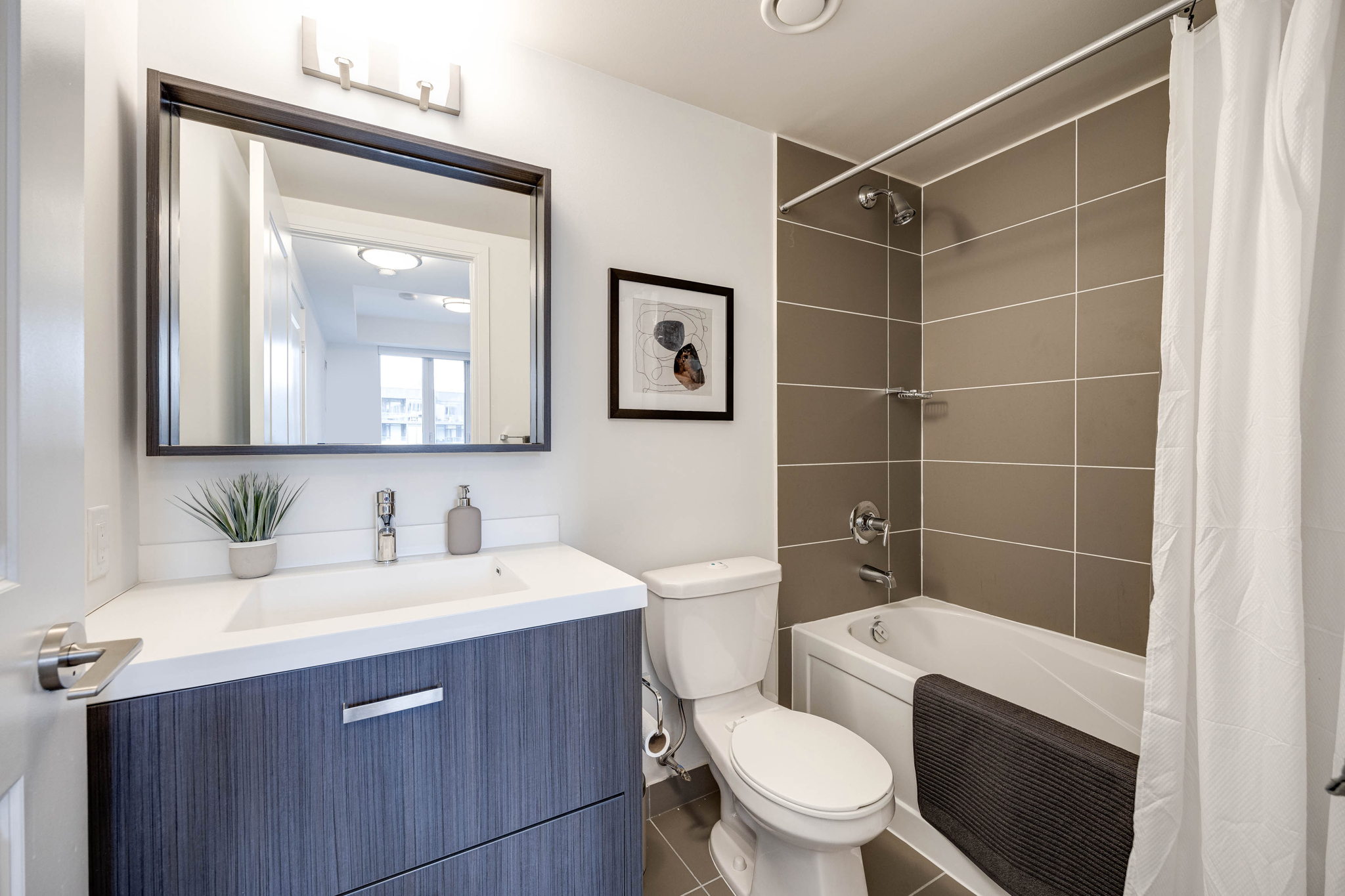 Toronto property showcase — delivered property photograph 25