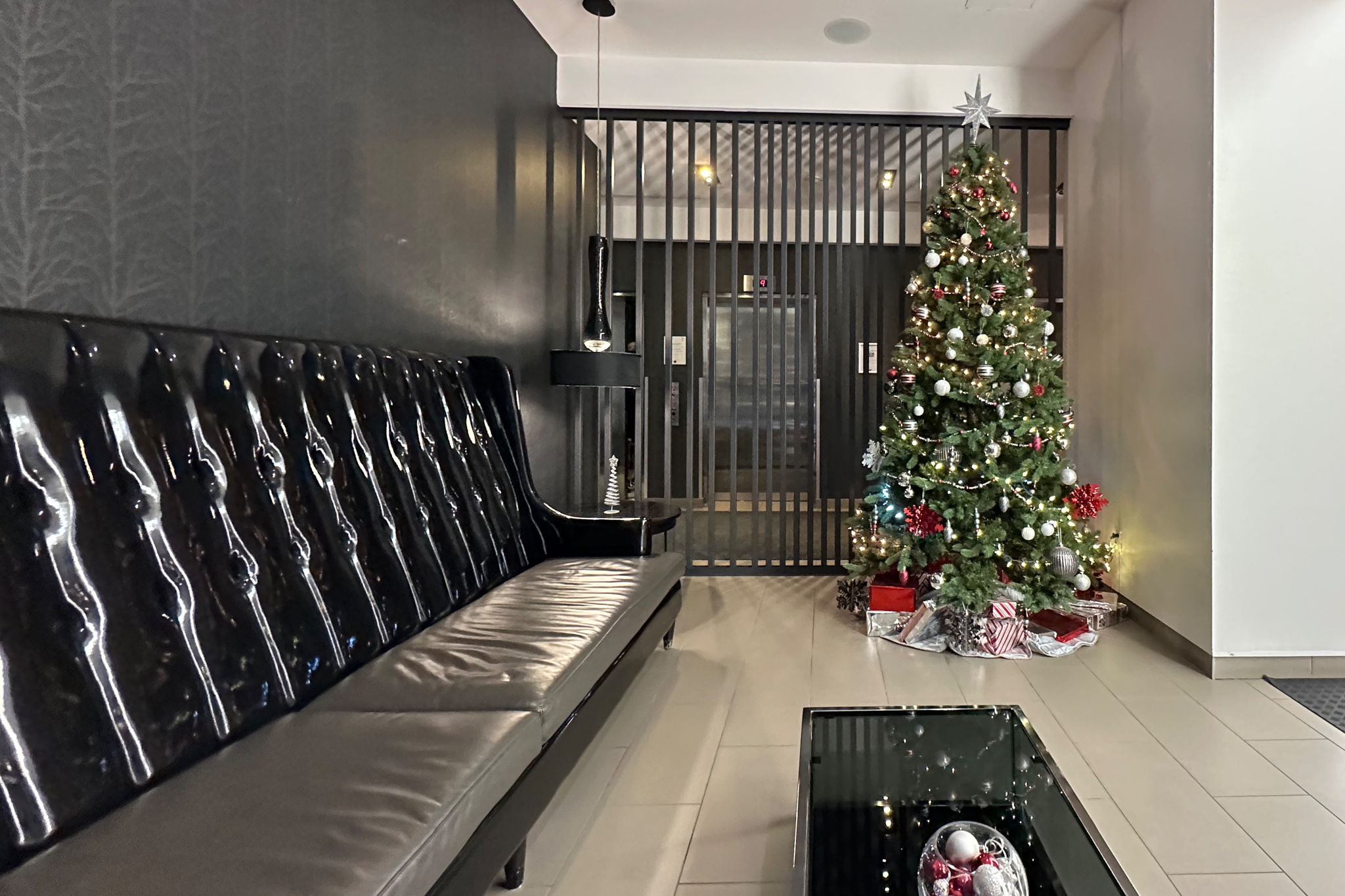 Toronto property showcase — delivered property photograph 32