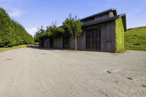 Barn 2