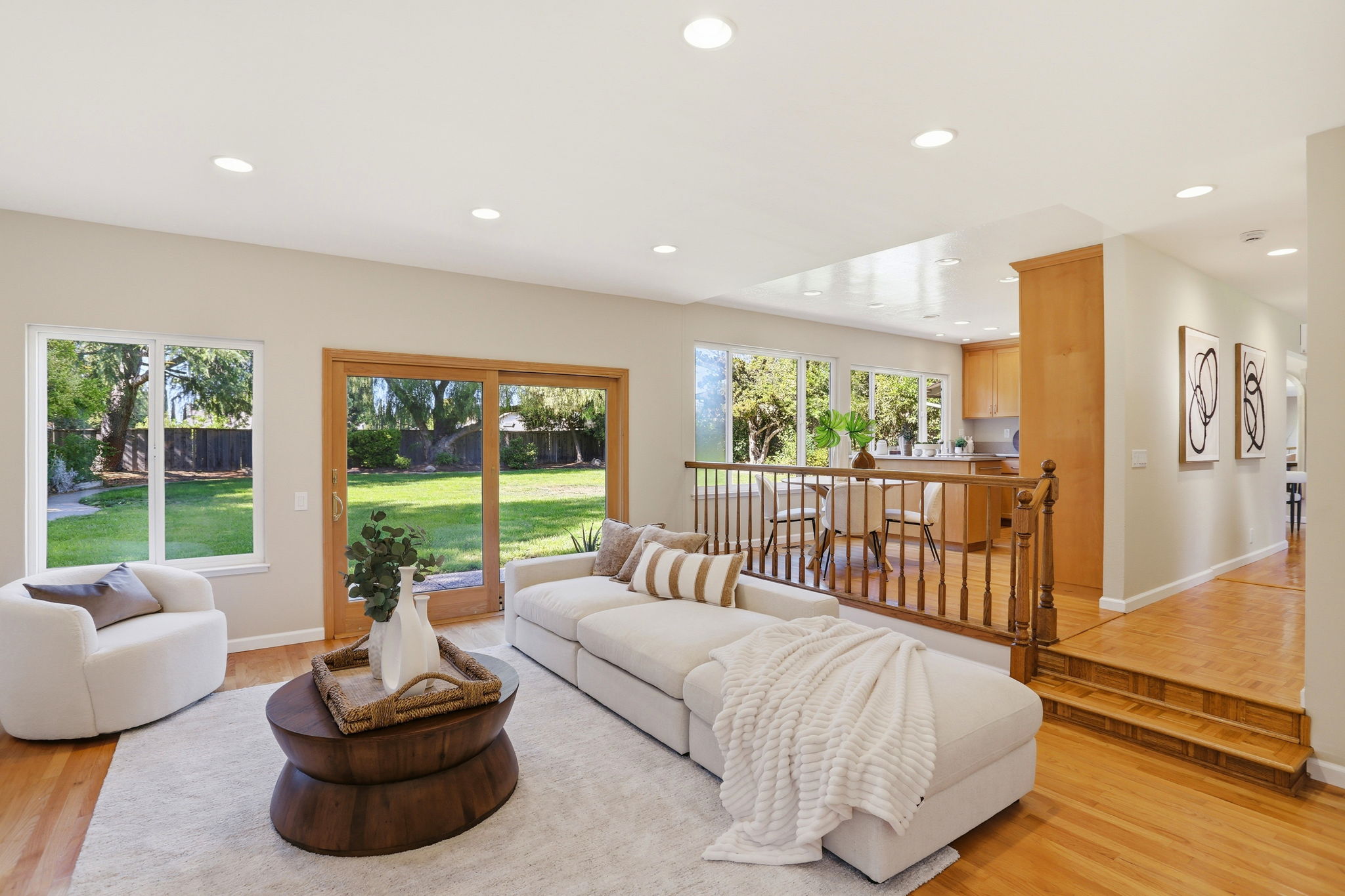 011_F8_560 Tawny Dr