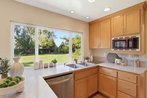 014_F8_560 Tawny Dr