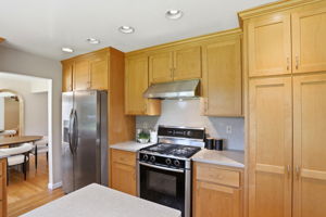 015_F8_560 Tawny Dr