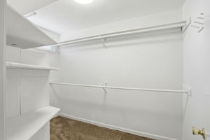 034_F8_560 Tawny Dr