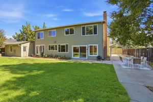 042_F8_560 Tawny Dr
