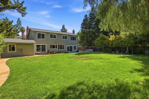 044_F8_560 Tawny Dr