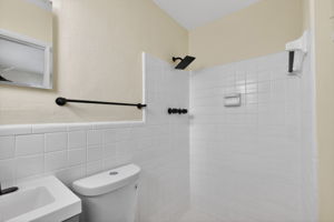  Photo 31