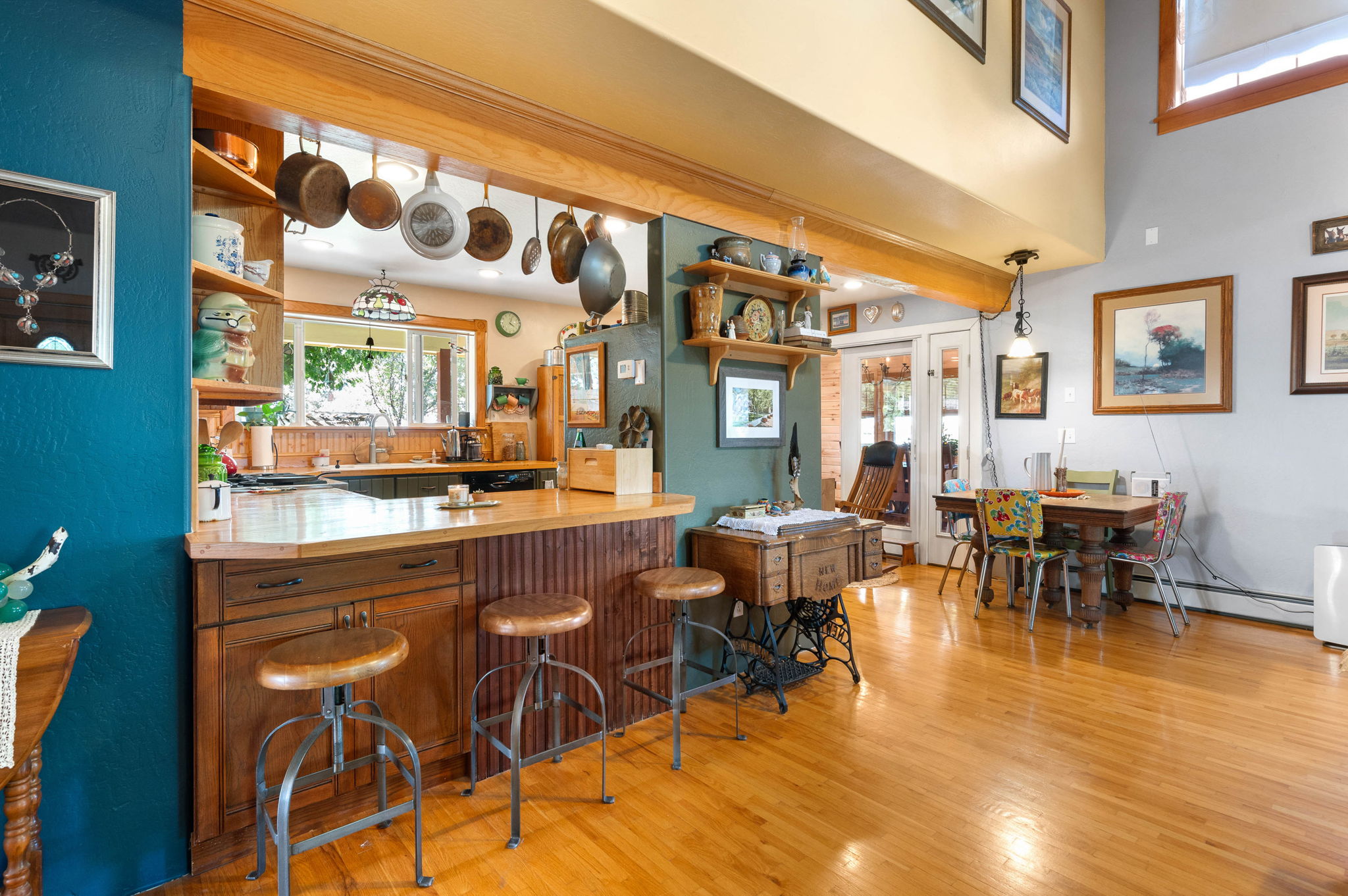 Kitchen and Breakfast Nook