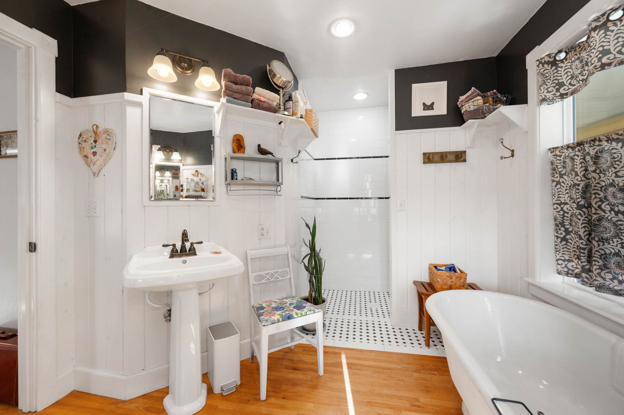 Primary Bathroom (1)