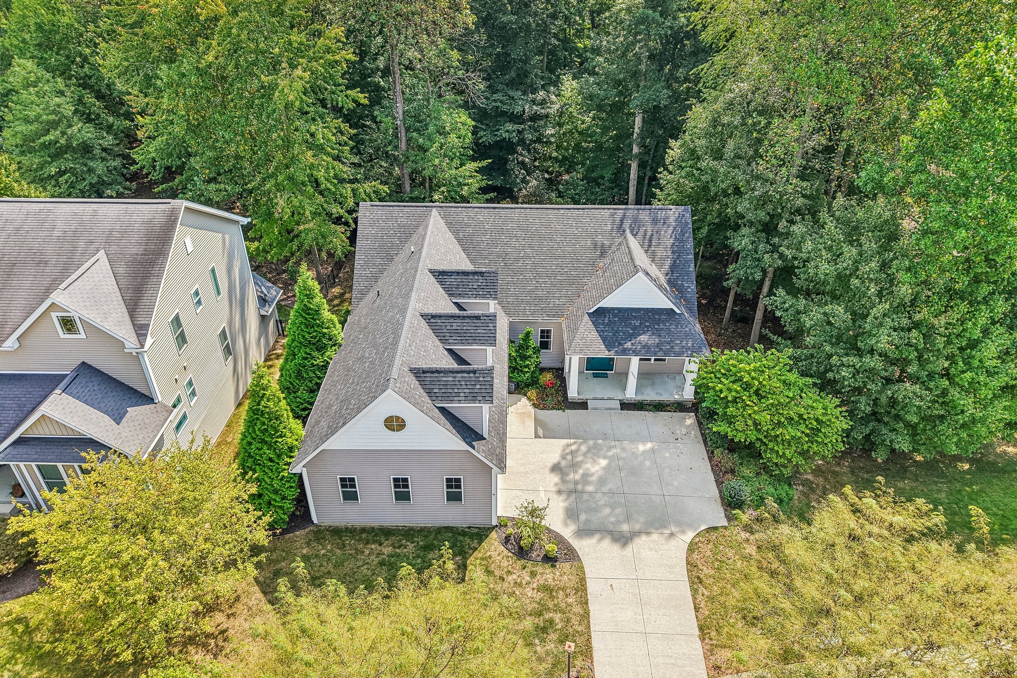 Treeline Dr-S1809-008.jpg