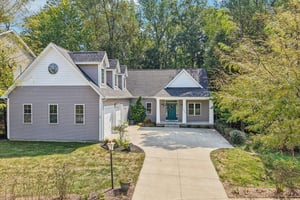 Treeline Dr-S1809-001.jpg
