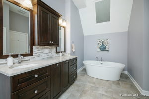 5600 Webster St, Downers Grove, IL 60516, USA Photo 17